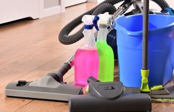 essential-cleaning-supplies-